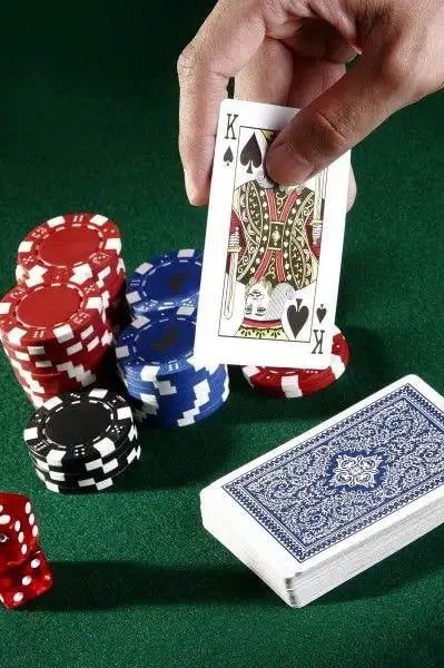 ak333 ကာစီနို Mobile APP ဖြင့် Live Casino Slots ကစားနေသောမြင်ကွင်း